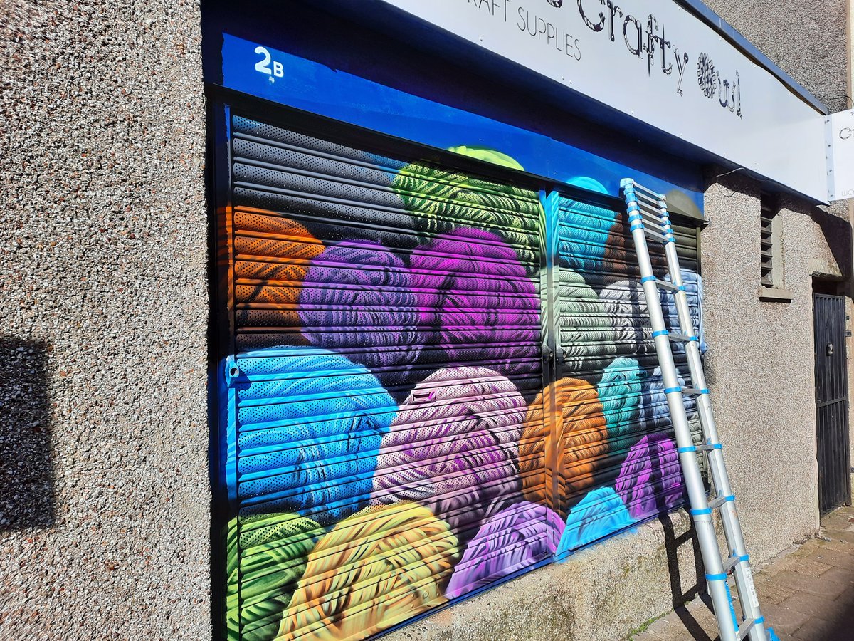 InverChamber's tweet photo. Great inventiveness from ICC member, The Wee Crafty Owl who enlisted the help of graffiti artist and illustrator Barry the Cat to give their shutters this amazing artwork using spray paint freehand

#iccmembers | #inverclydechamber | #inverclydebusiness | #creativeinverclyde https://t.co/6BwZLiWajR