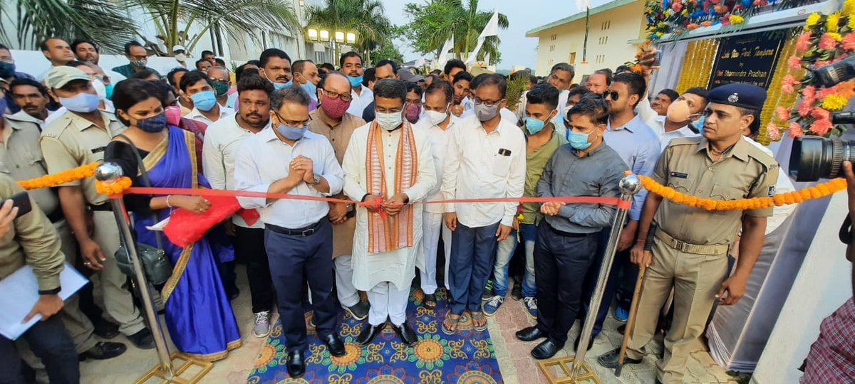 dpradhanbjp's tweet photo. ପର୍ଯ୍ୟଟନ ସହ ଗଞ୍ଜାମ ଏବଂ ଓଡ଼ିଶାର ଆର୍ଥିକ ପ୍ରଗତିର ବଡ଼ ସମ୍ଭାବନା ଯୋଡ଼ି ହୋଇରହିଛି । ଏହି ମର୍ମରେ ଆଜି ଭାରତ ସରକାର ଏବଂ ରାଜ୍ୟ ସରକାର ତଥା ଓଡ଼ିଶା ପର୍ଯ୍ୟଟନ ଉନ୍ନୟନ ନିଗମ ଓ ବ୍ରହ୍ମପୁର ଉନ୍ନୟନ କର୍ତ୍ତୃପକ୍ଷଙ୍କ ମିଳିତ ଉଦ୍ୟମରେ ବିକଶିତ କରାଯାଇଥିବା ଗଞ୍ଜାମ ଜିଲ୍ଲା ‘ତାମ୍ପରା ଲେକ୍‌ ଭ୍ୟୁ ପାର୍କ’ର ଉଦଘାଟନ କରି ଆନନ୍ଦିତ । https://t.co/jUJoylrNOL