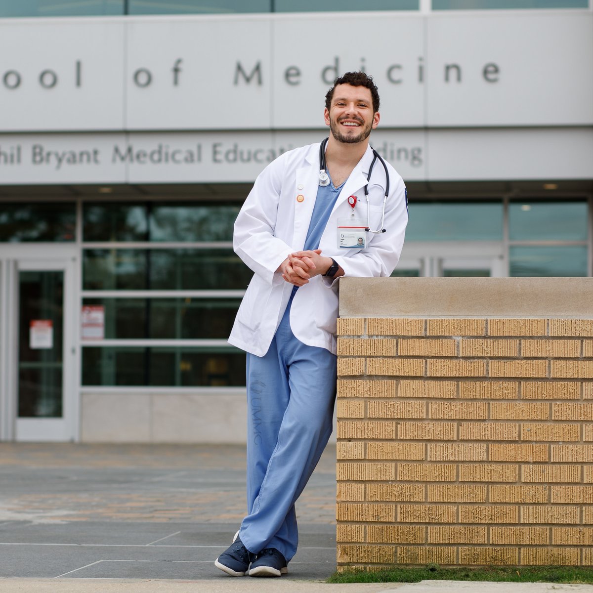 UMMCnews's tweet photo. When UMMC medical student Conner Ball auditioned for @AmericanIdol, judges Katy Perry, Lionel Richie &amp; Luke Bryan offered him a Golden Ticket –straight to the Hollywood round of @ABCNetwork’s popular show. Help us congratulate Connor &amp; check out his story: https://t.co/75ewVD0fCz https://t.co/s99v0PZ5bl