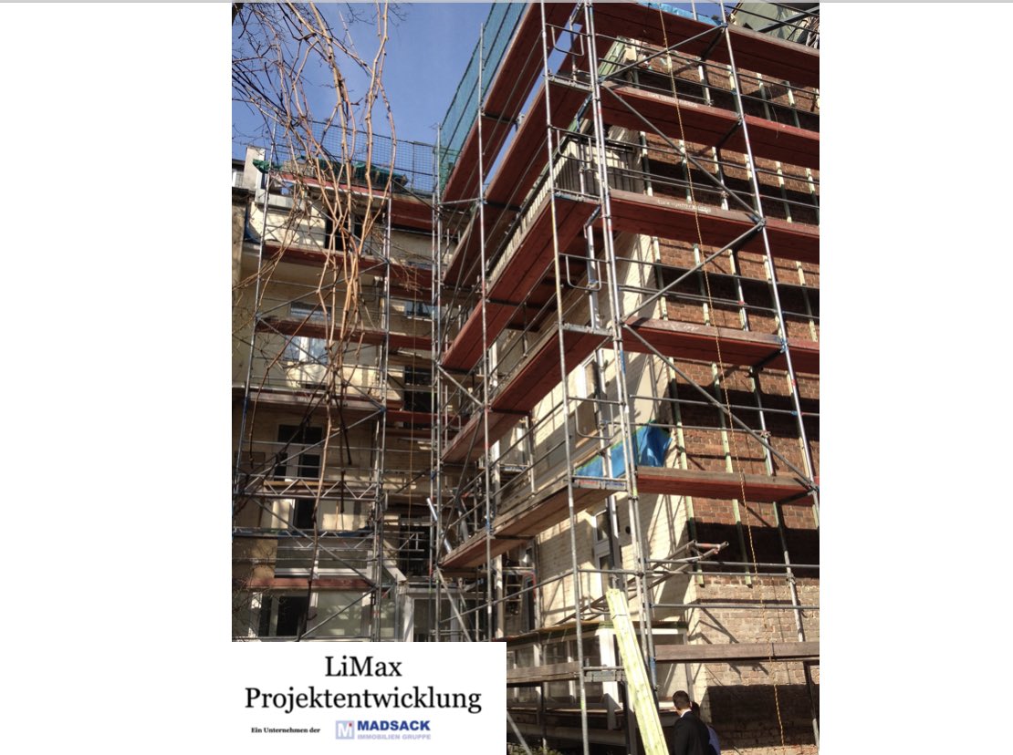 MadsackG's tweet photo. Wir entwickeln unseren Immobilienbestand! Hier sehen Sie eines unserer bereits abgeschlossenen Bauprojekte in Düsseldorf Golzheim. Das Objekt erhielt eine neue Fassade und wurde zusätzlich um eine luxuriöse Penthousewohnung ergänzt. #Immobile #Duesseldorf https://t.co/taAeo8HdgQ