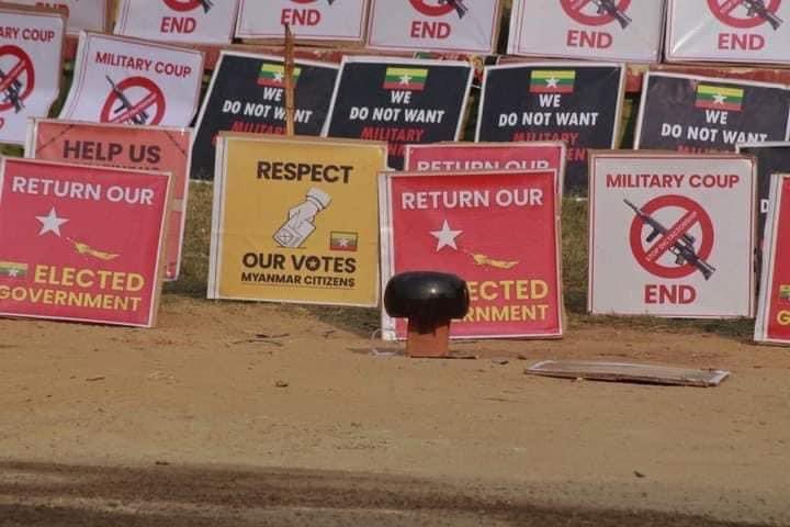 Su76984728's tweet photo. No-human strike in Sagaing Region , Myanmar this morning!!

R2P NOW
#WhatsHappeningInMyanmar
#Mar19Coup https://t.co/h5TrKuBrUP