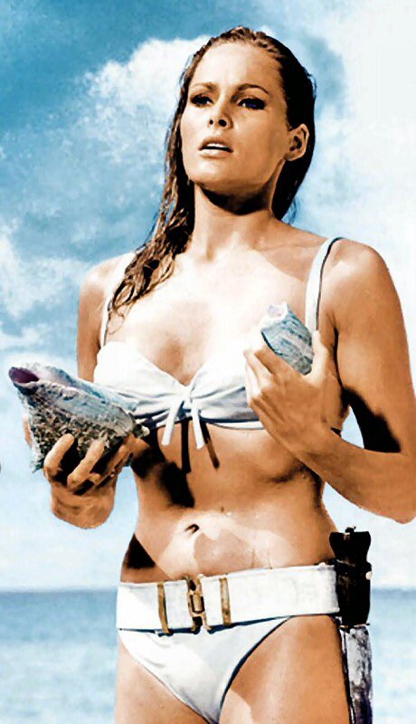 Happy 85th birthday to Ursula Andress - an icon in the Bond world.

We salute you Honey Ryder 