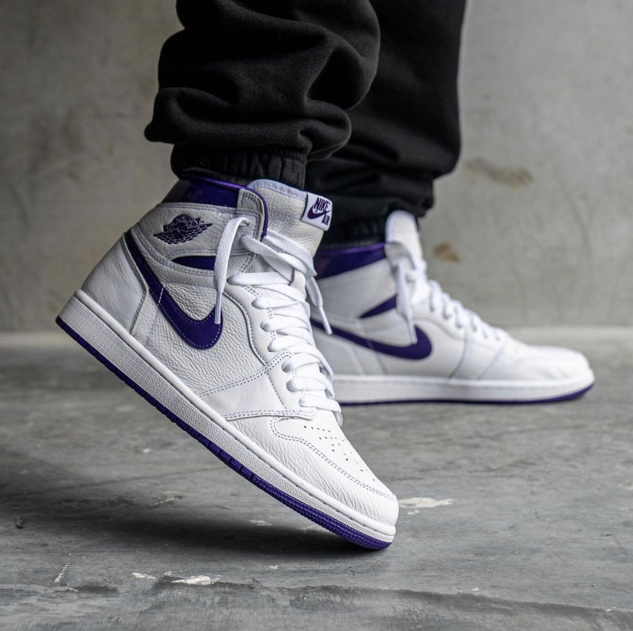 Air Jordan 1 "Metallic Purple"