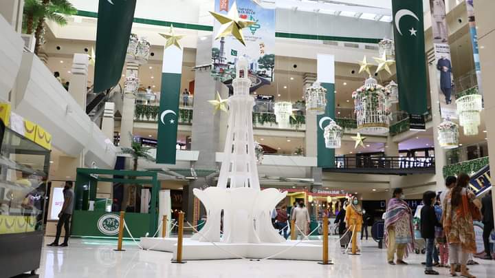 DolmenMalls's tweet photo. Head down to Dolmen Mall Clifton and celebrate the green spirit with exciting sales and promotions and WIN exciting prizes via Dolmen Draw!
#ColoursOfPakistan #DolmenMall #Sales #Fashion #NewStores #DolmenDraw #ShopAndWin #Shopping #PakistanDay #23rdMarch #celebrations https://t.co/ewbDkPHVVJ