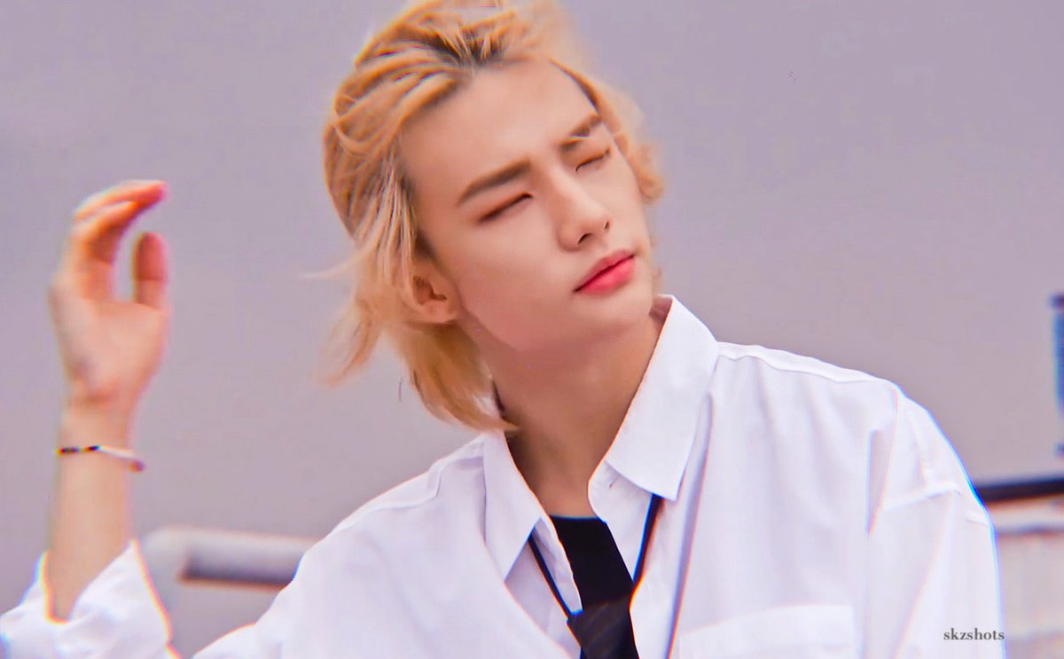 skzshots's tweet photo. it's your day! have a blast today, our prince. 🤍 we love you always. https://t.co/Ug6Spa7KUW