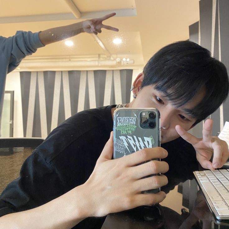 Hay, Saya newbie yakin gamau ngajarin? Kenalan gt? Sapa tau nyaman 

mutual? rt/like
fmbst? dm sj
#roleplayer #RoleplayIndonesia #roleplayerindo