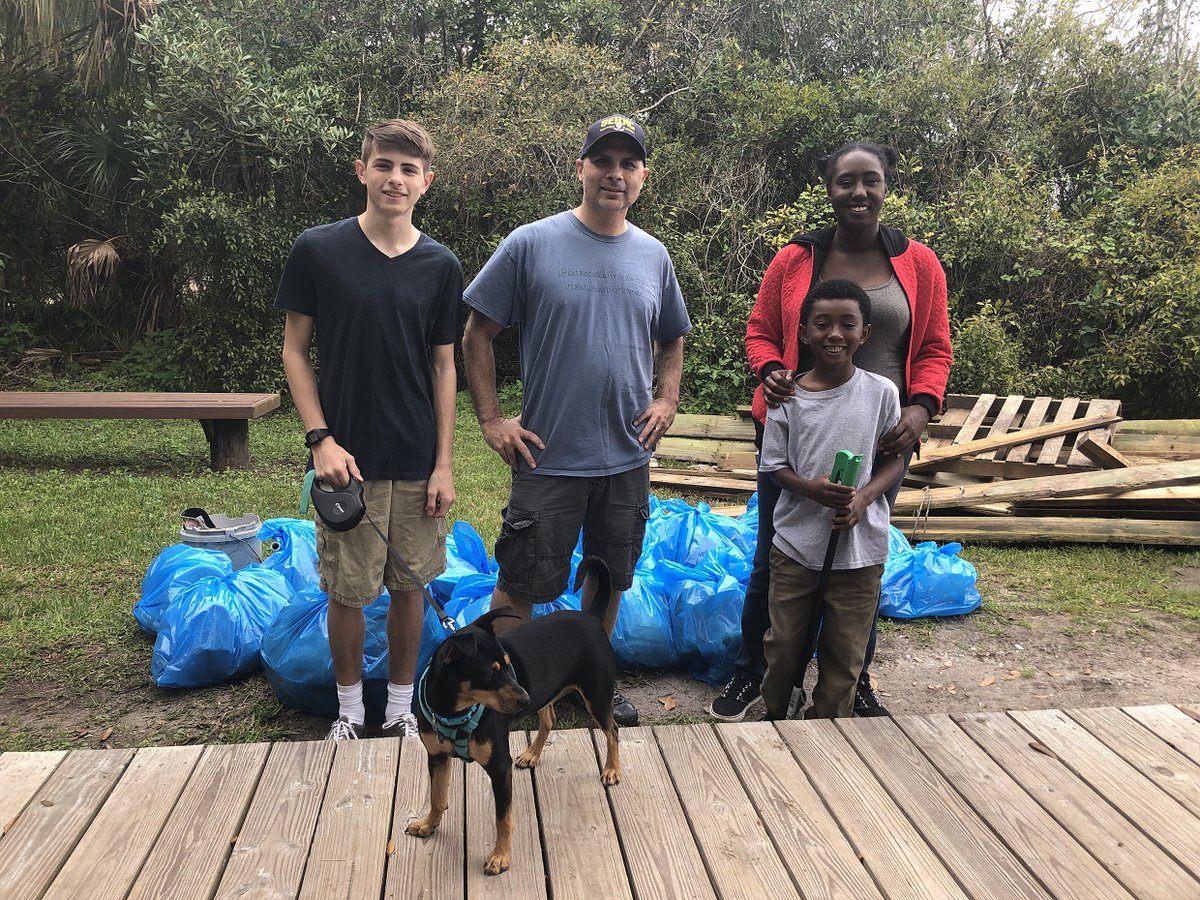 The St. Johns River Celebration 26th Annual Cleanup is tomorrow. Can you join us to remove litter from along the shoreline? Visit  ow.ly/FxT950E3lTP for locations.
#timucuanparks #cleanup #keepjaxbeautiful #jaxparks
