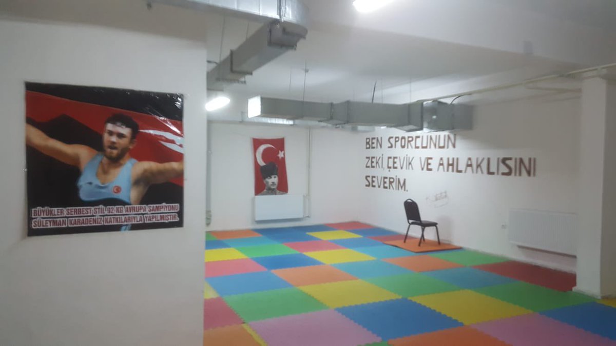 Başöğretmenin izinden giden öğretmenler olarak biz de sporcunun zeki,çevik ve ahlaklısını seviyoruz.Çabamız imkanlardan kısıtlı çocuklar için farklı bir hayat yaratmak.Bu çabamızda bize destek olan Avrupa Şampiyonu Süleyman Karadeniz’e teşekkür eder,kariyerinde başarılar dileriz.