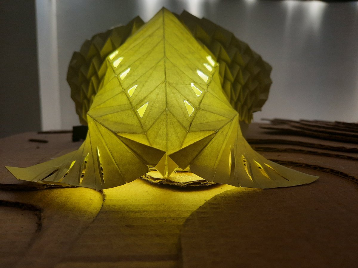 _MarLau_'s tweet photo. #EntregaDeCotasConVolumen #KirigamiOrigami #TecnicasDeRepresentacion @SeccionD  @cardonarichard  @notiuru @arquitecturauru #rjmc2021a  #MariaLauraCastro https://t.co/wHPKN3idBz