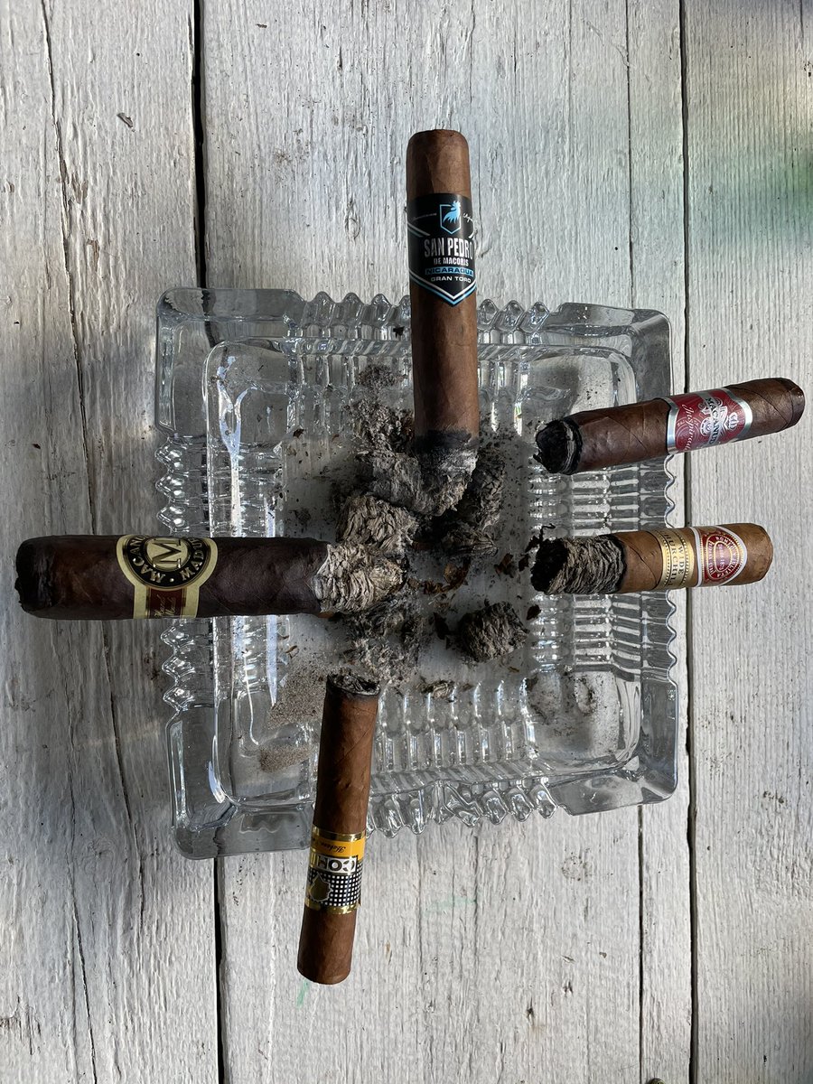 Lobby4Smokers's tweet photo. #Weekend. https://t.co/nhyQq007Gq