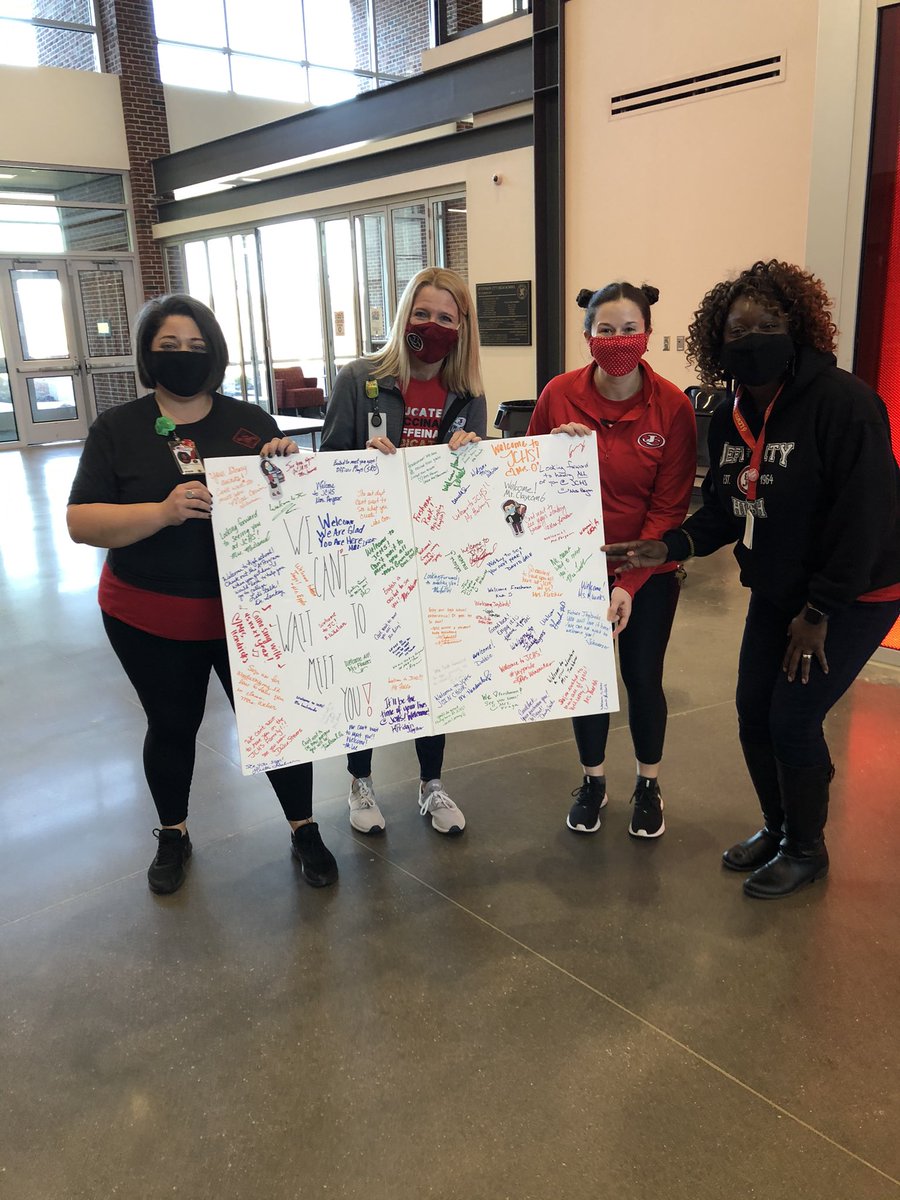 dulcez's tweet photo. We had so much fun gathering messages for our upcoming Freshmen.  Your JC family is eager to welcome you to our halls!  Have a great last quarter at LCMS!  @LCtrailblazers @JCHS_Principal #CardioChallengeCovidStyle2021 https://t.co/GPcM0N6RsU