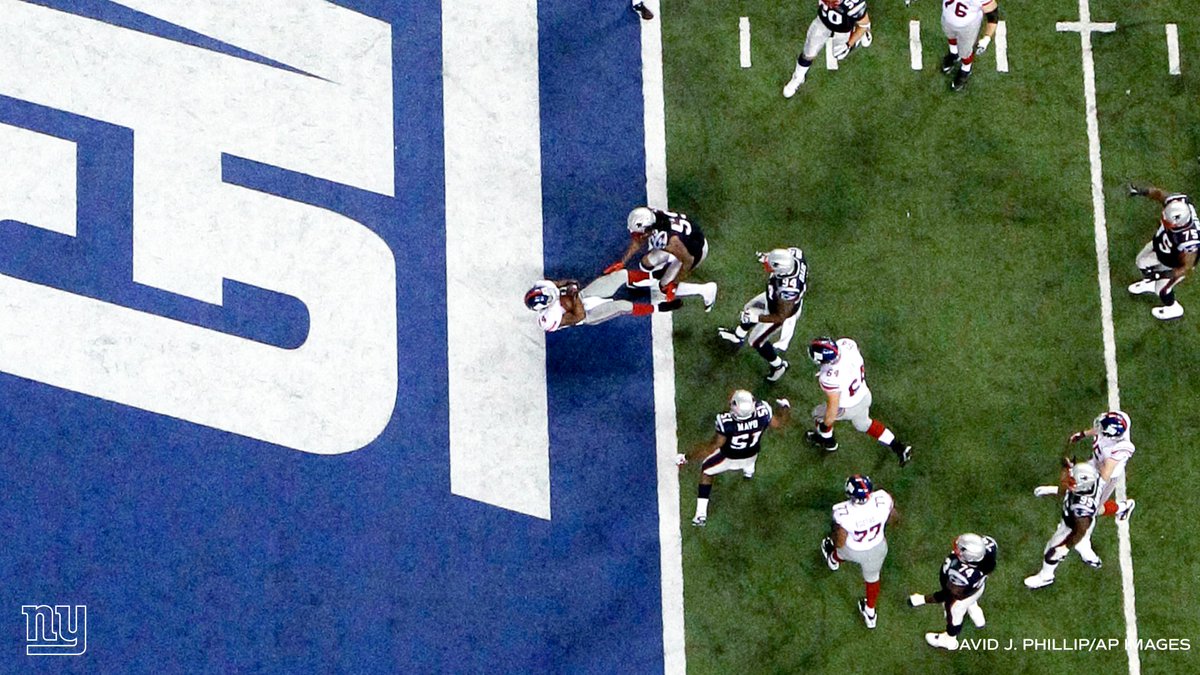 Giants's tweet photo. No one:
Absolutely no one:
Ahmad Bradshaw: https://t.co/mKw9JulRMT