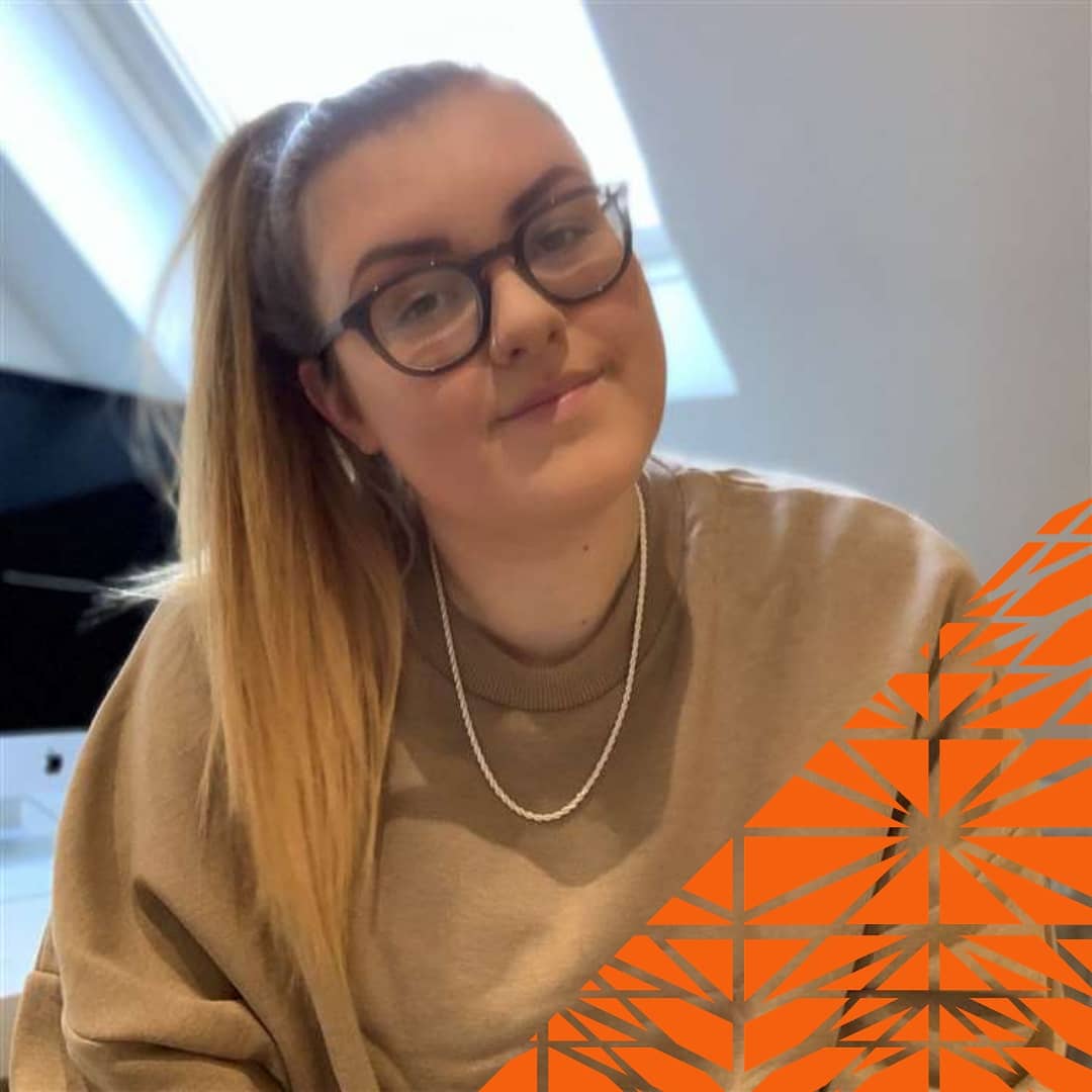 creativemedway's tweet photo. 🗣️ Young people have been coming together to support #Medway2025.
➡️ @himadds is Student Engagement Officer @MidKentCollege & co-chair of our Youth Engagement Working Group.
🎉 She believes that becoming UK City of Culture is an exciting opportunity to put Medway on the map! https://t.co/CHutDEgCQn
