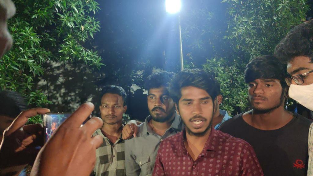 Shahidafrid987's tweet photo. #IIIT_ONGOLE
#strongprotesttogether https://t.co/rYIZBTO8dI