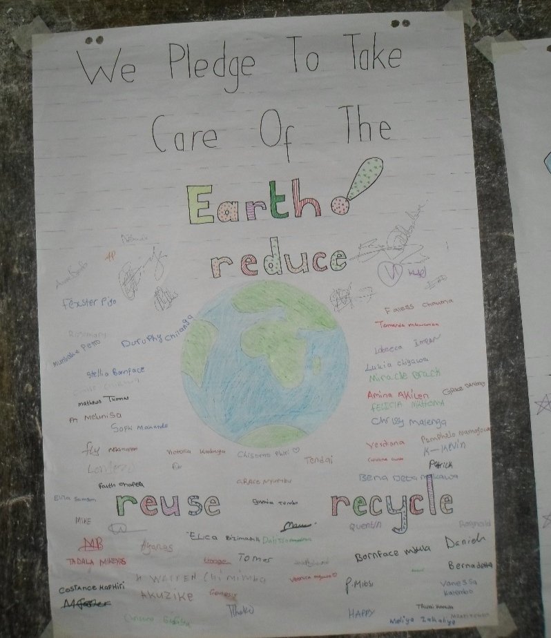 stem4kidz1's tweet photo. And we all signed a pledge to  take care of the environment. https://t.co/hzNIF4pUvf