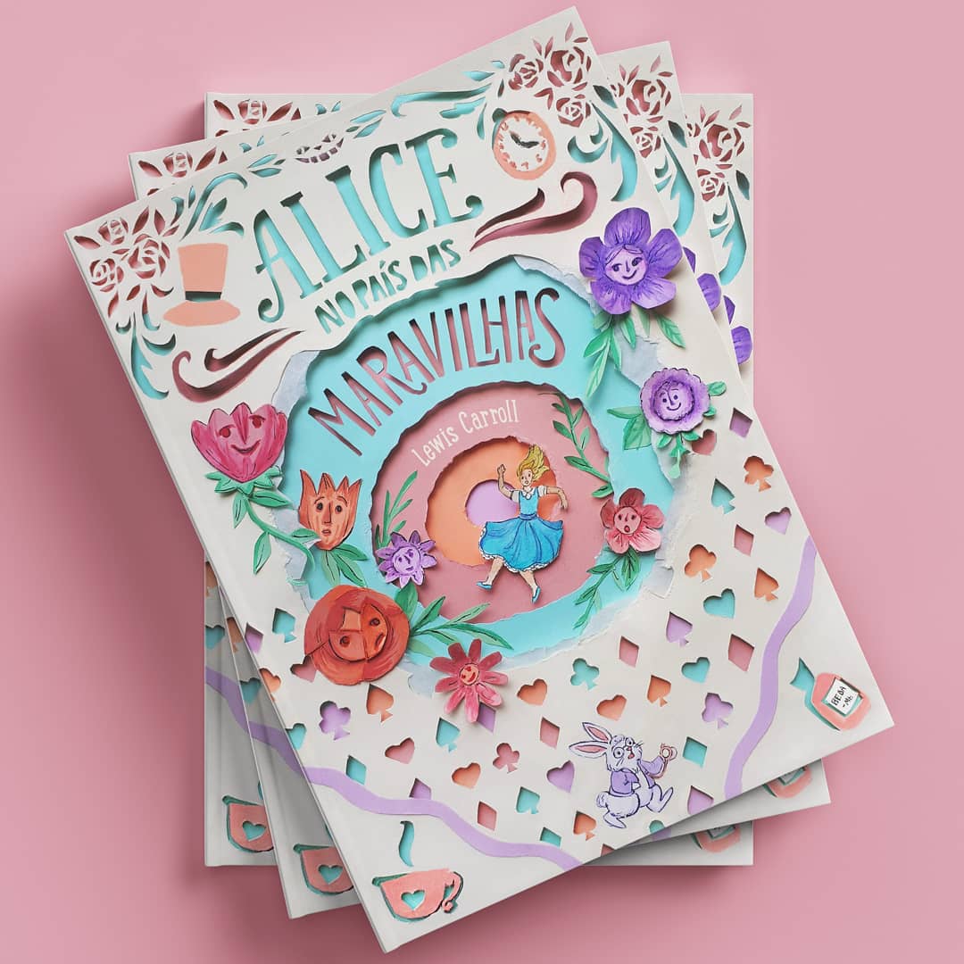 CamolesiLigia's tweet photo. Hello! This is my newest project, a book cover for Alice in Wonderland. Hope you like it :)
#kidlitart #kidlit #classicalbooks #childrensbooks #illustration #papercut #papersculpture #aliceinwonderland #books #illustrator https://t.co/ucuTZ0jdmB