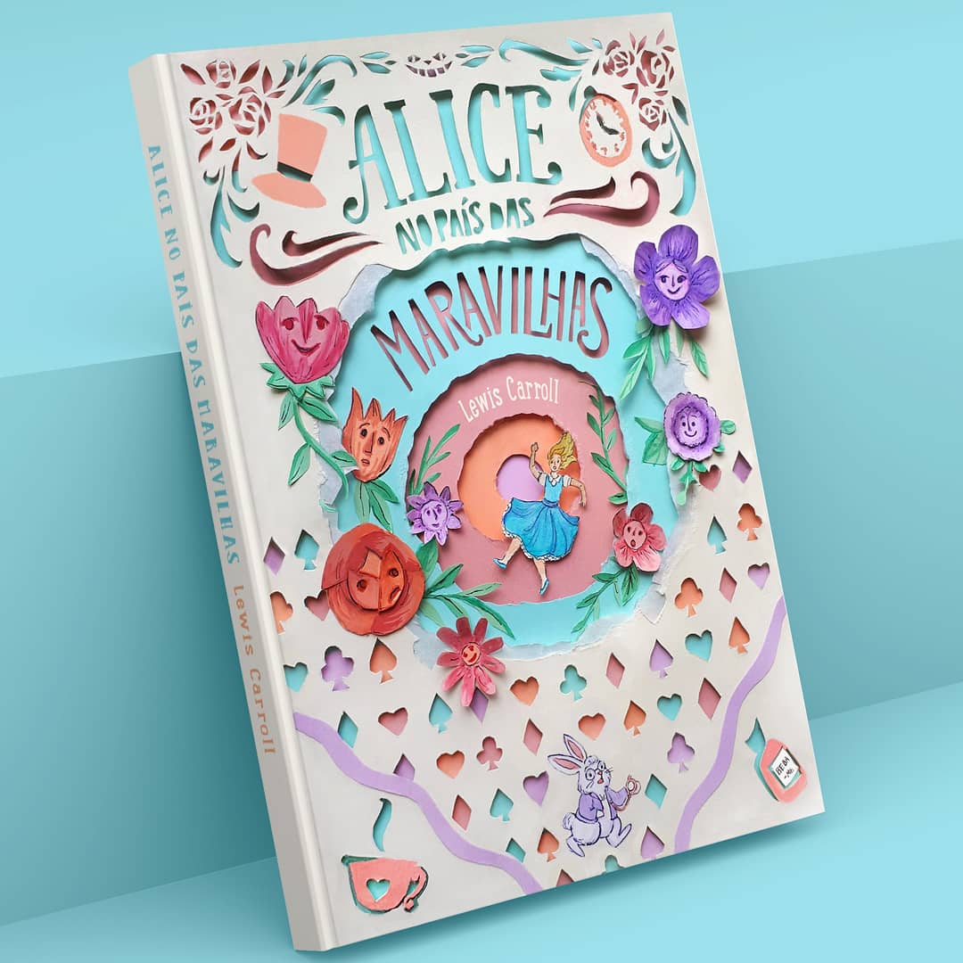 CamolesiLigia's tweet photo. Hello! This is my newest project, a book cover for Alice in Wonderland. Hope you like it :)
#kidlitart #kidlit #classicalbooks #childrensbooks #illustration #papercut #papersculpture #aliceinwonderland #books #illustrator https://t.co/ucuTZ0jdmB