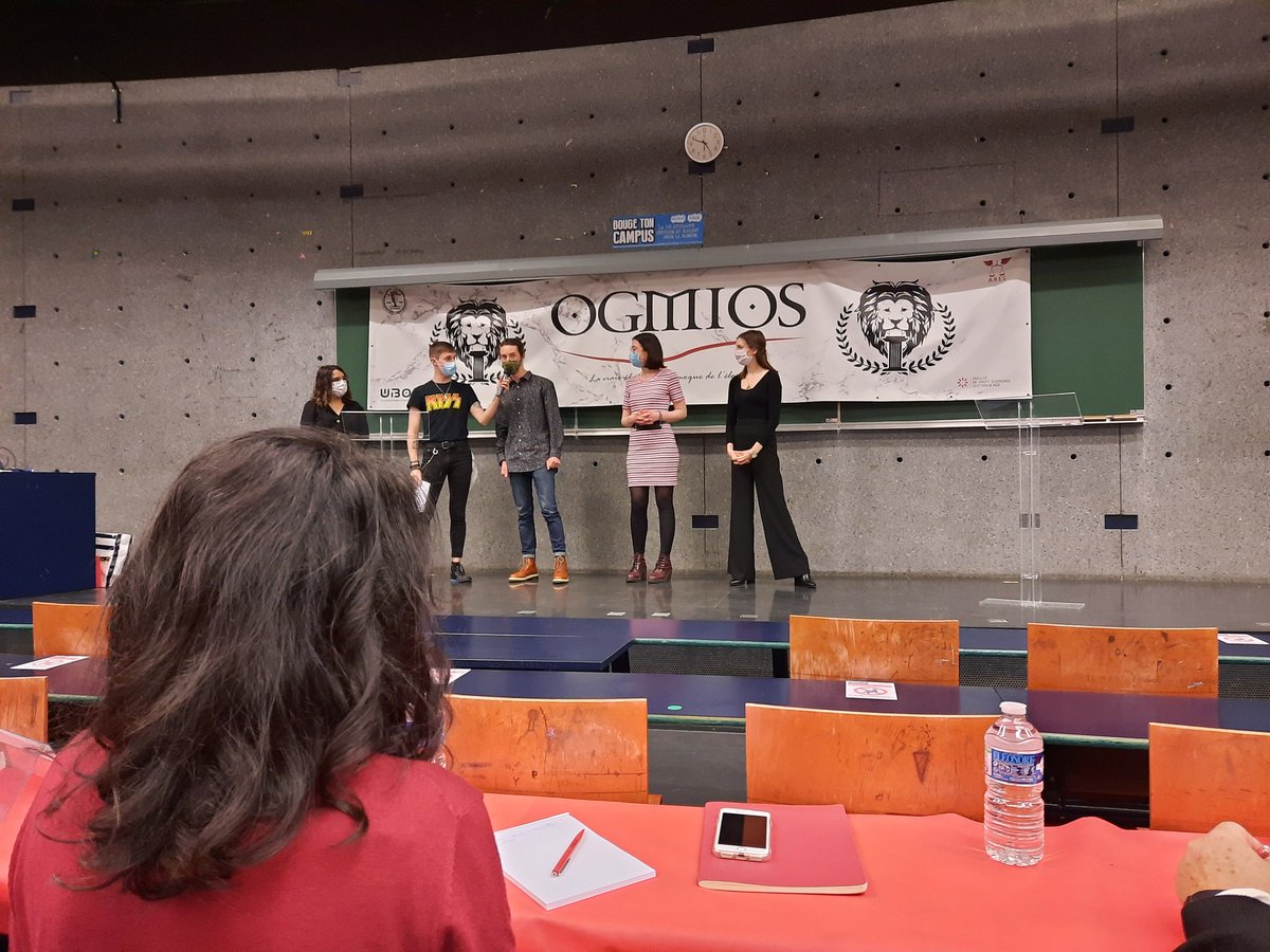 #Reseau | Lancement de la finale du concours d'éloquence de l'<a href="/ACID_Brest/">ACID Brest</a> !

"L'enterrement est-il la dernière mise en demeure ?" : tel sera le sujet des plaidoiries des 4 finalistes ! 

<a href="/UBO_UnivBrest/">UBO - Univ. Brest</a> @federationares