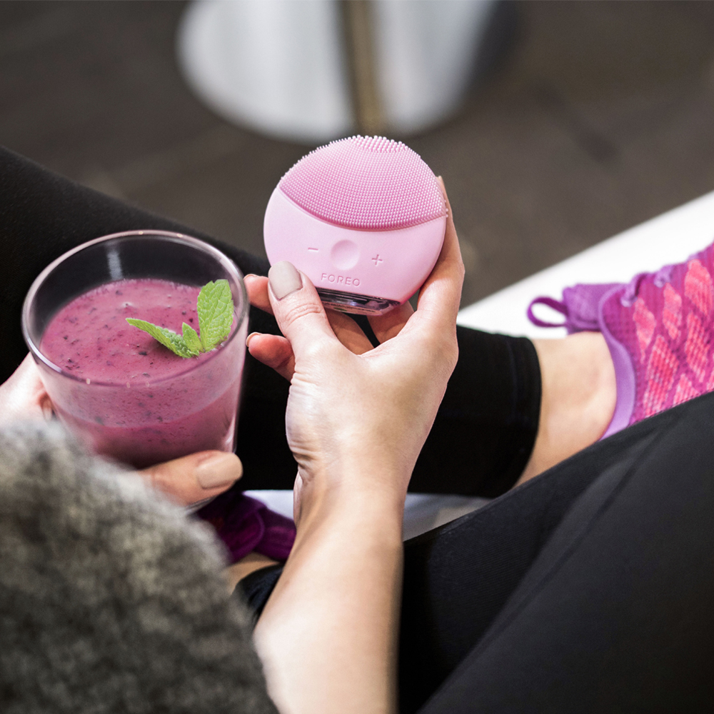 FOREO's tweet photo. 📢SALE ALERT: Luna Mini 2 is on sale now (online only) as part of @ultabeauty's 21 Days of Beauty! Click the link below to purchase 👇

https://t.co/oww5Dsxtax https://t.co/vzqL1YHEqJ
