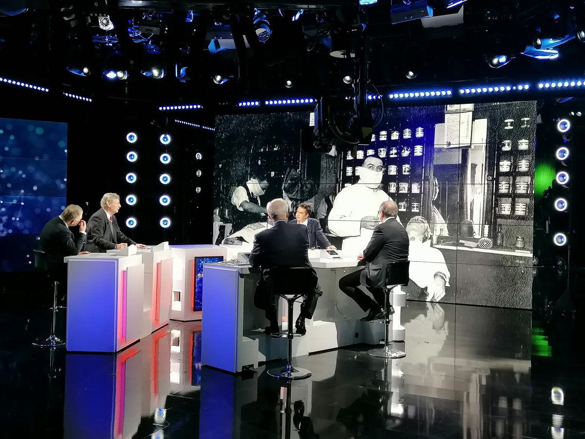 Pandem_IA's tweet photo. #Lesjourneespandemia

19 mars : 16h35 - 17h35
LE GRAND DÉBAT en #live des studios 
@bfmbusiness

Se souvenir pour continuer à vivre dans une société unifiée.
Dictature sanitaire ou démocratie responsable ?
Covid ou la construction d'un nouveau monde ?

 https://t.co/vnaof5iYts https://t.co/Pp4GjlRjlc