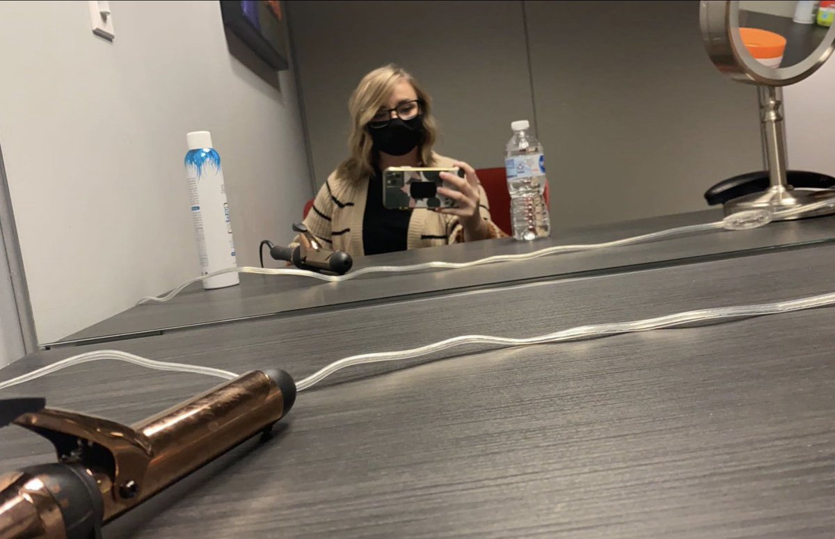 MagnantErica's tweet photo. I have came to realization this is as close as I will get to being a TV star... hanging out in the dressing rooms at @TUVirtualStudio believing I’m on set for something bigger 😂😂😂 a girl can dream right? #ItTakesTU #LightsCameraAction @ShieldTu https://t.co/TjdAnmuNMN