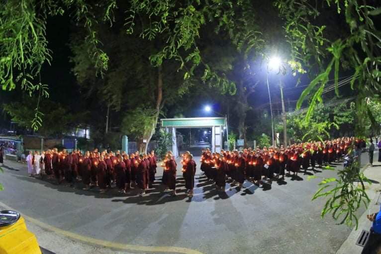 Buddhist monks of Mahagandhayon monastery in Amarapura, #Mandalay region hold a candlelight vigil on Mar.19. 
#WhatIsHappeningInMyanmar