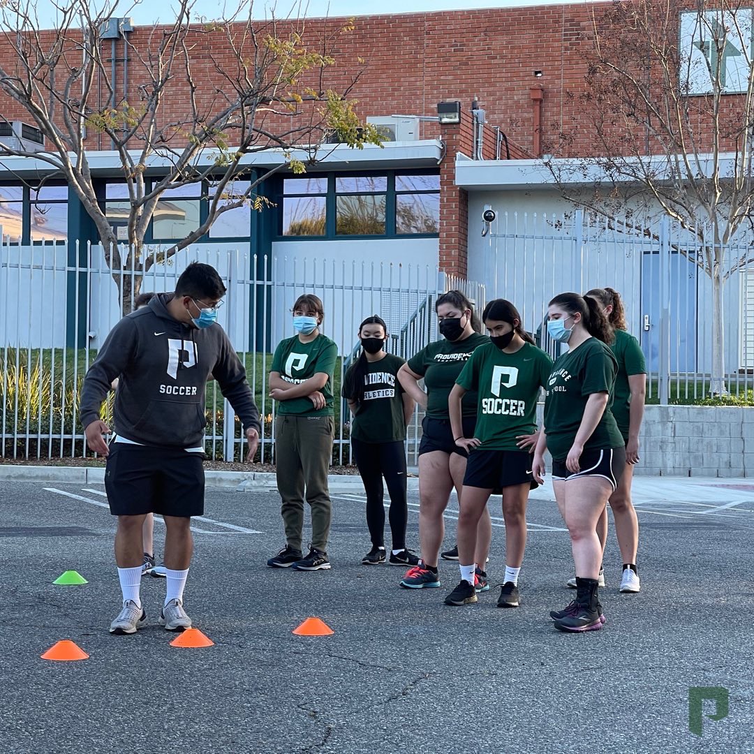 phsathleticdept's tweet photo. While you were still sleeping...Coach Suarez and girls’ soccer had an early serving of conditioning for breakfast. #gopioneers #BOLDpioneers #pioneerstogether #nofieldnoproblem @Outlook_Sports @myBurbankSports https://t.co/ekdCSfmyNL