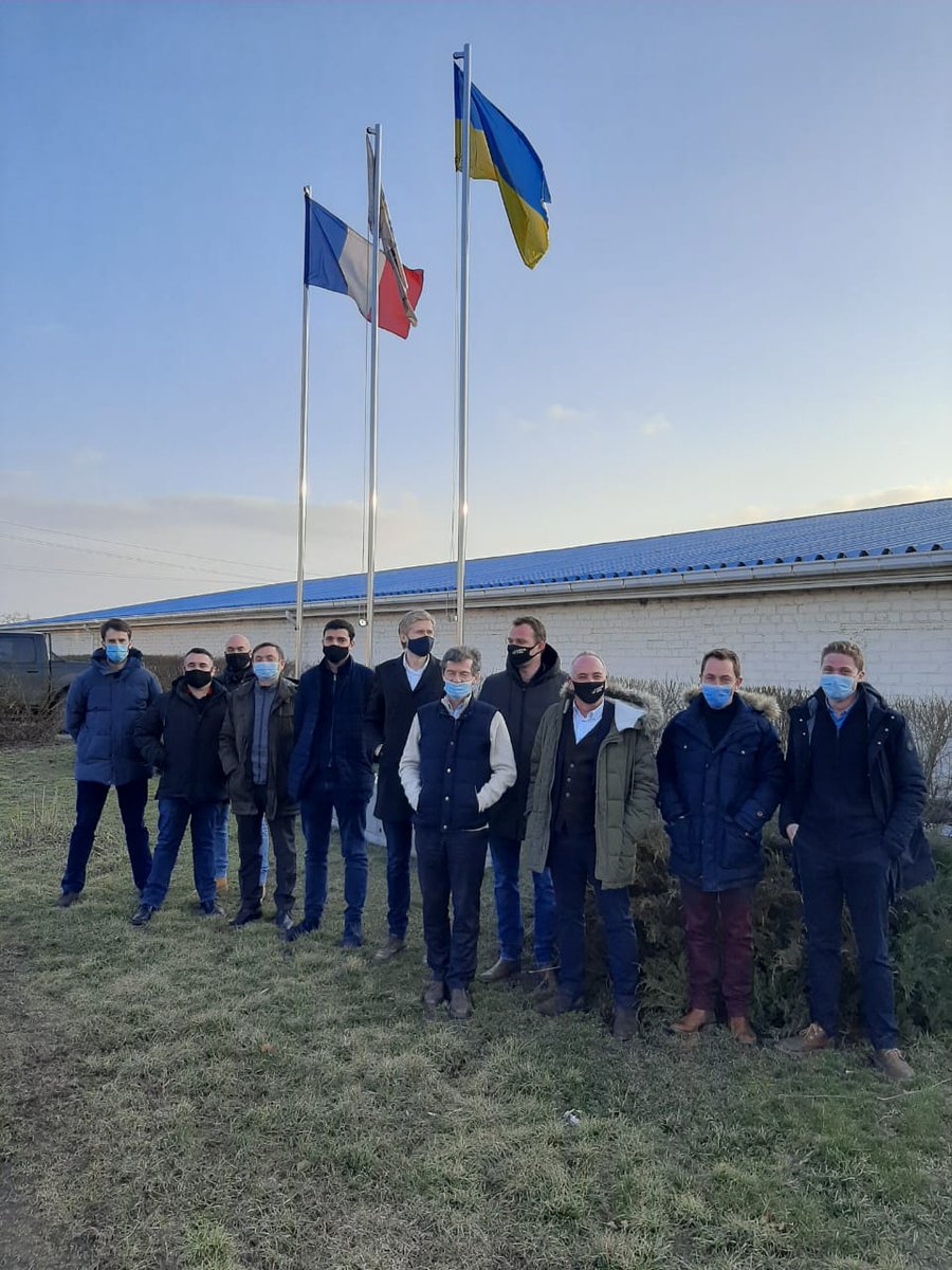 <a href="/FranceenUkraine/">La France en Ukraine 🇨🇵🇪🇺</a> святкує разом з @agrokmrua, 15-річчя 🎂 цієї потужної 🇺🇦сільськогосподарського компанії із інвестиціями 🇫🇷. Сучасні інноваційні технології та соціальна політика роблять його провідним #партнером! Наші щирі вітання!