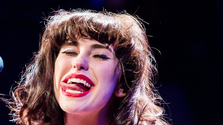 mascaroleo's tweet photo. 📸 in celebration of Women's History Month, I'm revisiting my archives and highlighting some of my favorite photographs I took of incredible women in the music scene over the years. Today: @kimbramusic at @boweryballroom in 2014 • #musicphotography https://t.co/Et3poV09Jq