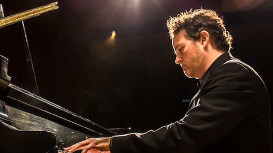 Kennesaw State University's Dr. Bobbie Bailey School of Music, an All-Steinway School, will host an encore of the 2019 Steinway Spectacular on tonight at 8 p.m. Reserve your spot to live stream the performance now! 
REGISTER: rb.gy/mheseu