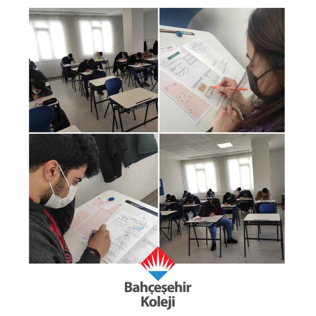 BK Silopi Kampüsü (@bk_silopi) on Twitter photo Sosyal mesafe, maske ve hijyen kurallarına uyarak 12. sınıflarımızın AYT deneme sınavını gerçekleştirdik 💙❤️
<a href="/MahmutAybi/">Mahmut AYBİ</a> Sosyal mesafe, maske ve hijyen kurallarına uyarak 12. sınıflarımızın AYT deneme sınavını gerçekleştirdik 💙❤️
<a href="/MahmutAybi/">Mahmut AYBİ</a>