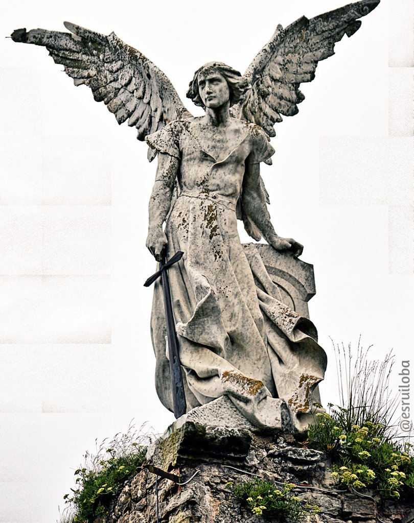 De piedra...
#Comillas