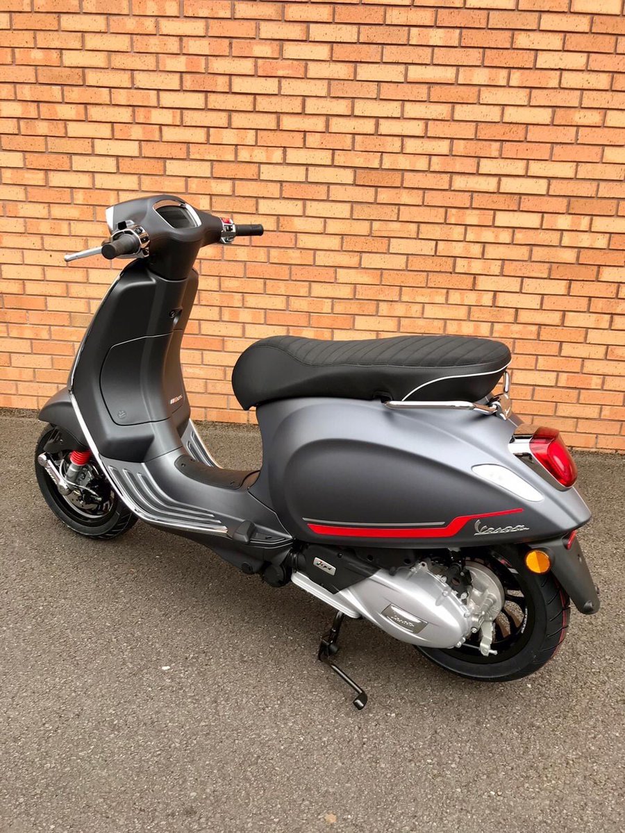 3DMotoItalia's tweet photo. Vespa Sprint S 125 just arrived. How hot is this?! 🛵🛵🔥#scooter #vespa #scooterist #scooterlife #funbike #commuter https://t.co/0kfzlwfPcE