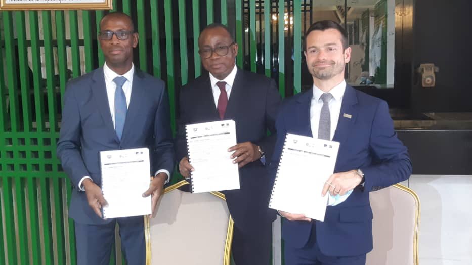 PelletJeremie's tweet photo. Grâce au @c2d_d et en complément de l’action d’@AFD_France, heureux de renouveler aujourd’hui l’assistance technique d’@expertisefrance à l’institut d’excellence ivoirien @inphbpolytech de #Yamoussoukro avec son directeur Koffi N’Guessan https://t.co/xEgdp6H64Q