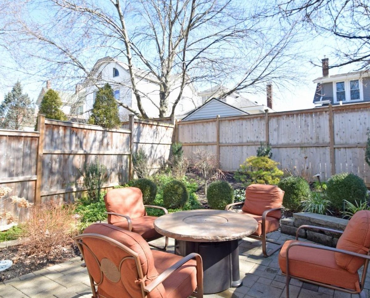 DorgerDiff's tweet photo. OPEN HOUSE: Please join us to explore this move-in ready property Sunday March, 21 from 12:00 to 1:00PM. Just a walk to Hyde Park and Mt. Lookout from this renovated, spacious property. Full listing: https://t.co/tUG4bWDacB
#dorgerdifference #cincyrealestate https://t.co/sWJFg60afU