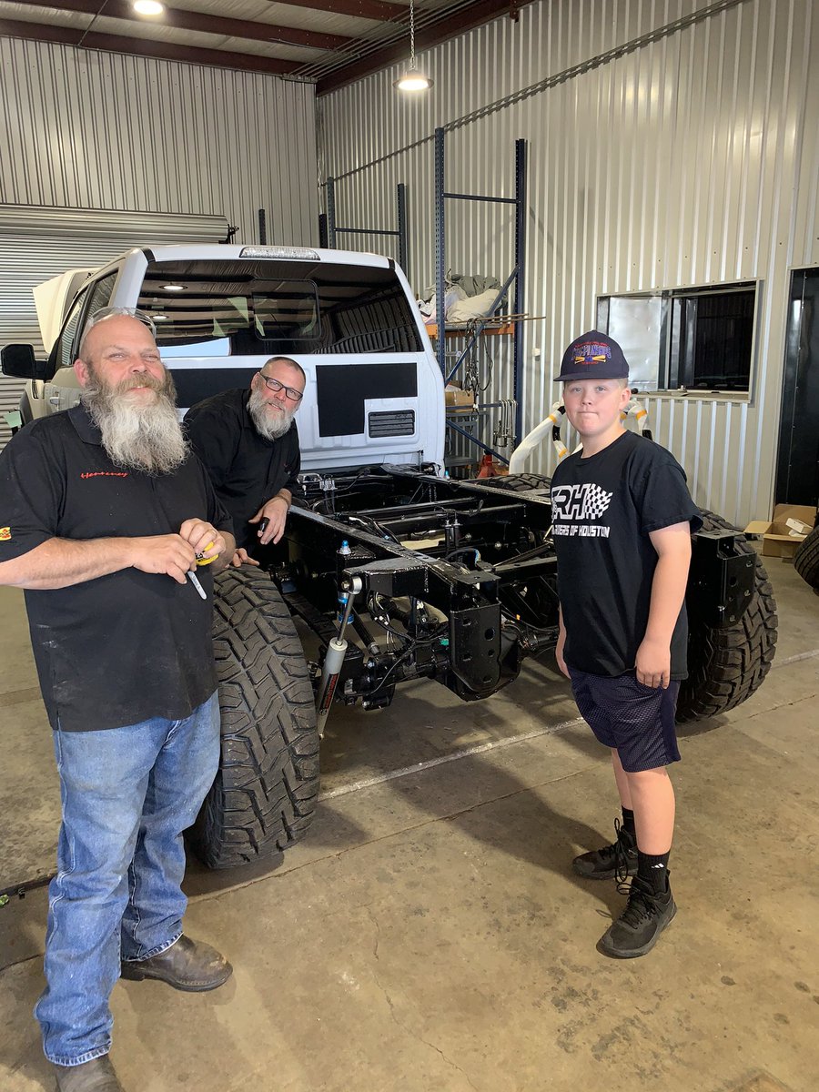 Hanging with the big boys watching Uncle Jason and Brad build Hennessey  Raptor 6x6!!
