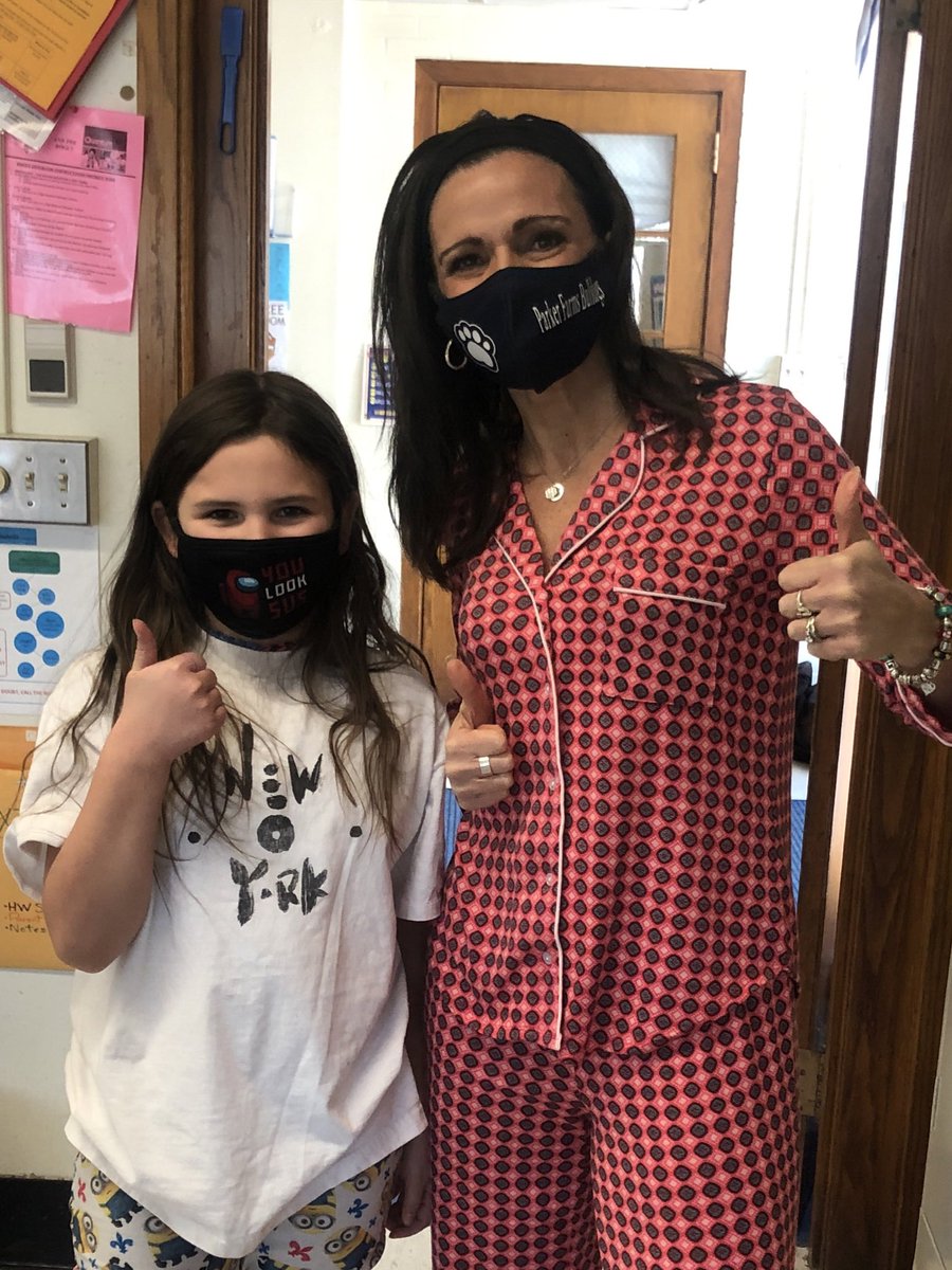 ParkerFarmsES's tweet photo. PF Std. Council led us today in our “Drop Everything & Read” PJ Day for the Steeves Family! We are so grateful to all our families who donated & our Ss were so grateful to snuggle up with their favorite book during RW! 🎉📚❤️#PFfamilypride #KeepCalmandReadOn https://t.co/5CW0xfWPgT