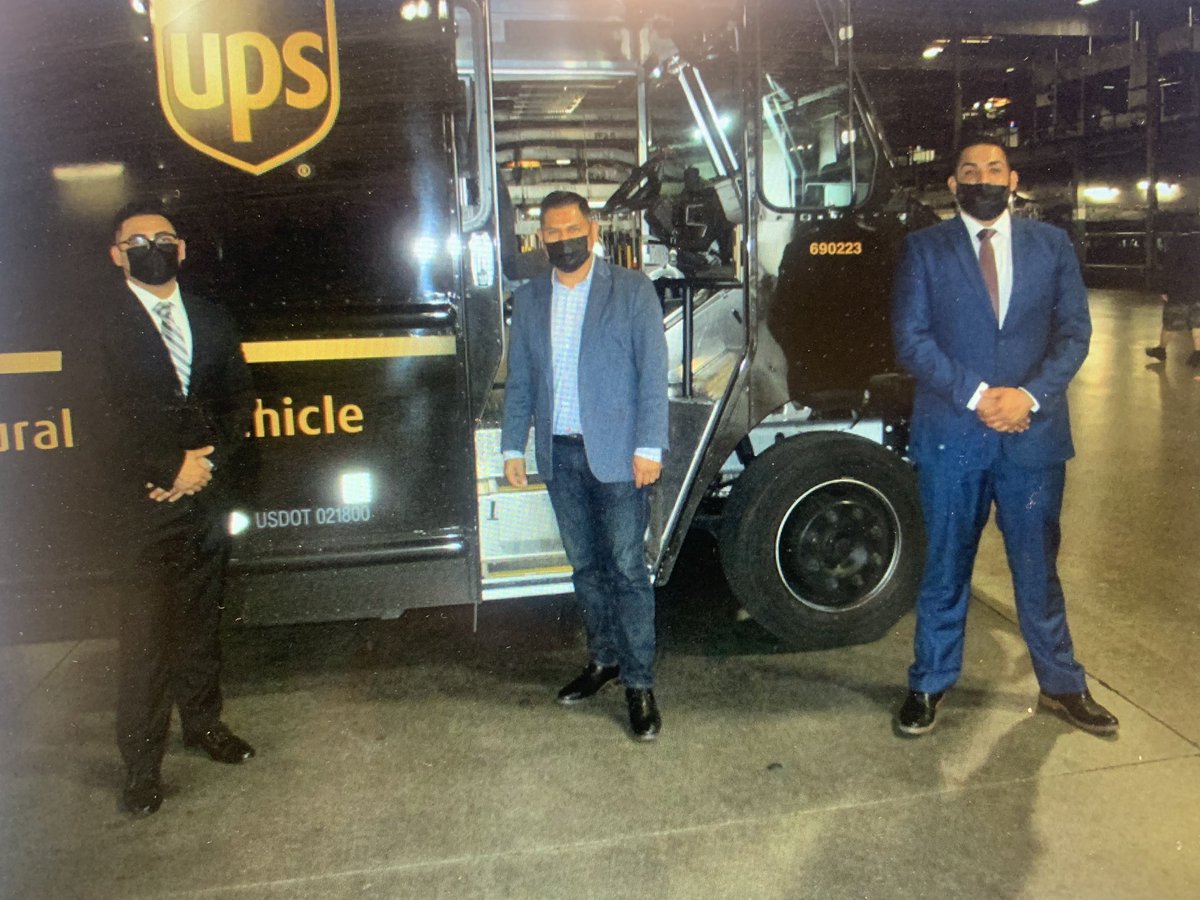 Elia Luna (@eliaa_luna) on Twitter photo Happy To Welcome the New Partners to UPS Congratulations Aaron Sandoval & Christian Mares <a href="/jrindafernshaw/">Fern Shaw</a> <a href="/Buckeyelouie/">TrablS</a> <a href="/LouisTovalin/">Louis Tovalin</a> <a href="/LCruz_SoCalHR/">Lori Cruz</a> <a href="/HR_Christine/">Christine Castaldi</a> Happy To Welcome the New Partners to UPS Congratulations Aaron Sandoval & Christian Mares <a href="/jrindafernshaw/">Fern Shaw</a> <a href="/Buckeyelouie/">TrablS</a> <a href="/LouisTovalin/">Louis Tovalin</a> <a href="/LCruz_SoCalHR/">Lori Cruz</a> <a href="/HR_Christine/">Christine Castaldi</a>