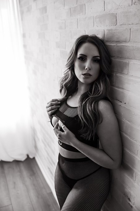 Whatever is good for your soul, do that 🖤 https://t.co/kzRi9ovW0g<a href="/tag/drunkpopcornvibes"class="tags"><span>#drunkpopcornvibes</span></a>