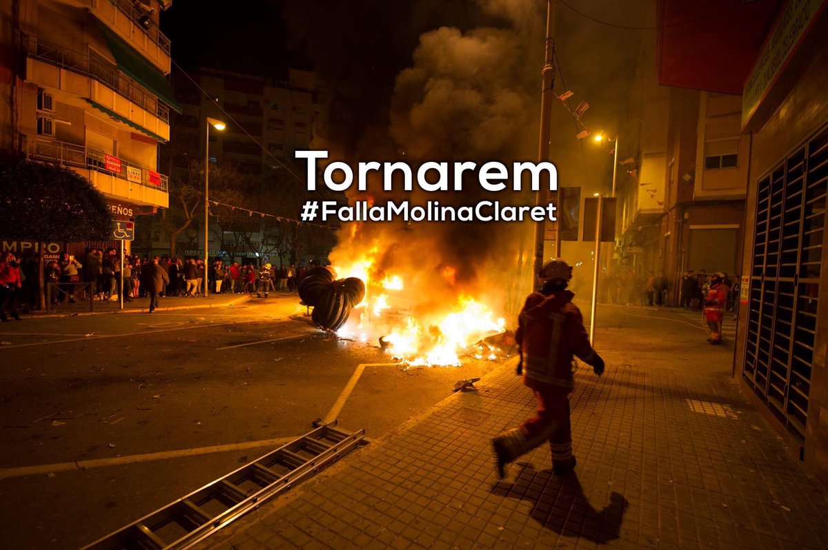MolinaClaret's tweet photo. Mai s’apagara la flama en aquesta plaça💚 #Tornarem #Fallesvirtuals #FallesaXativa https://t.co/aKYwkNXUy8