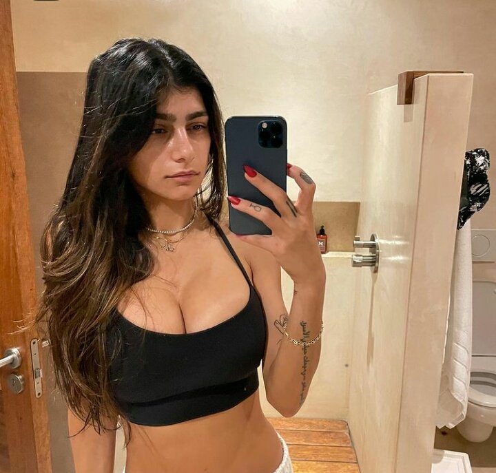 Mia Khalifa 6