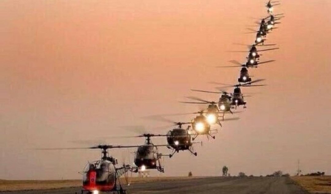silky_malik's tweet photo. People coming on twitter to check if Instagram, WhatsApp, Facebook is down or is it only the network issue 😂 #instagramdown #facebookdown #whatsappdown https://t.co/8xLnmtQmAC