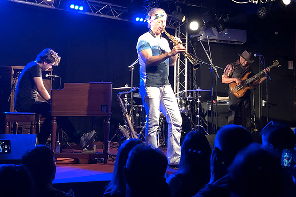 À la une cette semaine 📢 : Voyageurs immobiles , Gilles Apap et le Nordic Chamber Orchestra, Borderline de Wang Ramirez et Bill Evans au New Morning- mailchi.mp/5452b82a3de3/l… #Culturecheznous #SceneFrancaise #scensotv #concert #danse #theatre #svod #musique