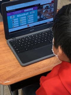 SevernESAACPS's tweet photo. 3rd graders are using Blooket to identify character traits while racing to the finish line @AacpSeril  #severnsoars https://t.co/WRKiP5RVII