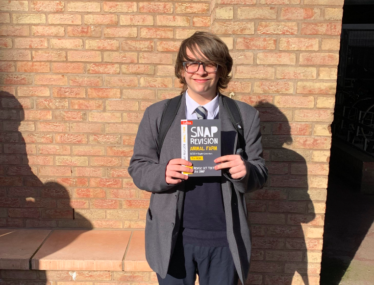 WatersideAcad's tweet photo. Year 11 GCSE English students were awarded revision flash cards and guides for meeting the English department's high expectations during remote learning. Great Work! @HnsEnglish https://t.co/MhA1UKe3lE