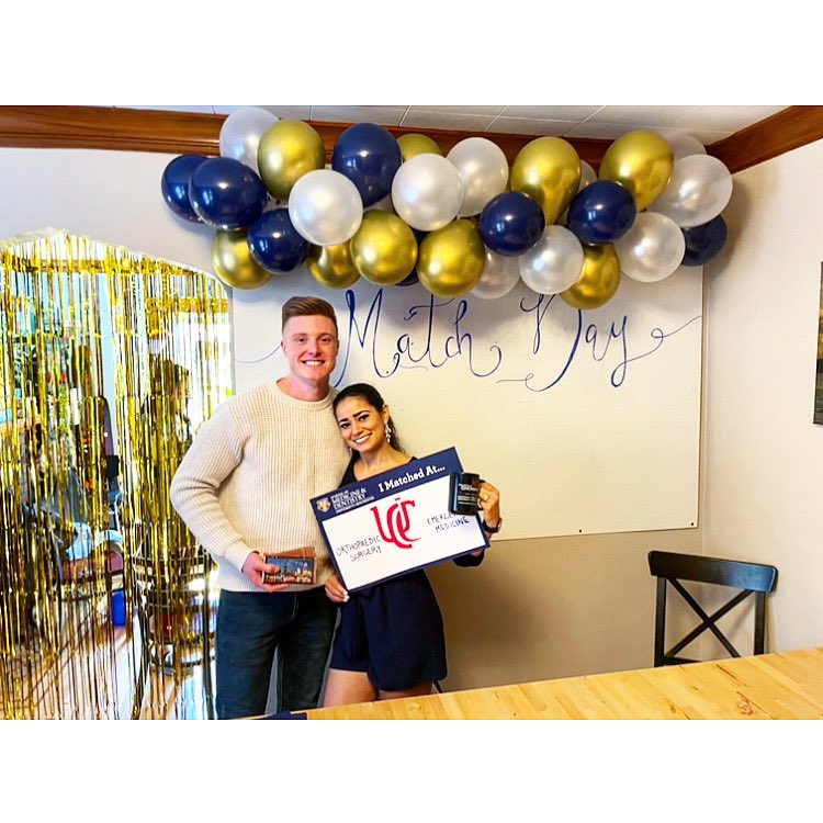 We matched to Cincinnati🎉❤️!! <a href="/TamingtheSRU/">UC EM Residency</a> @UCHealthNews <a href="/uofcincy/">University of Cincinnati</a> <a href="/urochestermed/">urochestermed</a>