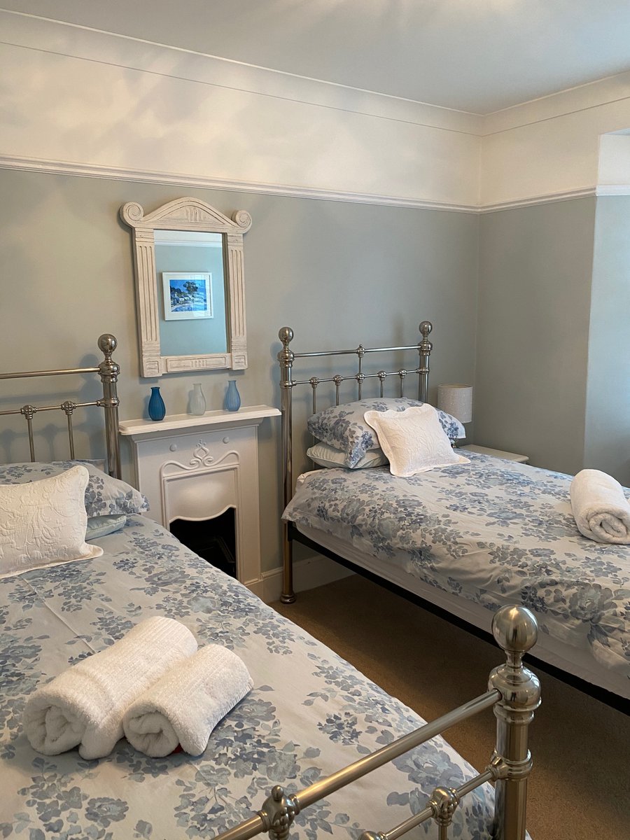 FixerCornwall tweet media