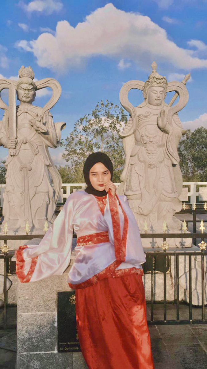 alexia_suzan's tweet photo. #instagramdown gak papa kok whatsapp sama instagram nya eror yang penting hati kamu enggak 🤪 https://t.co/PqrrFo95oV