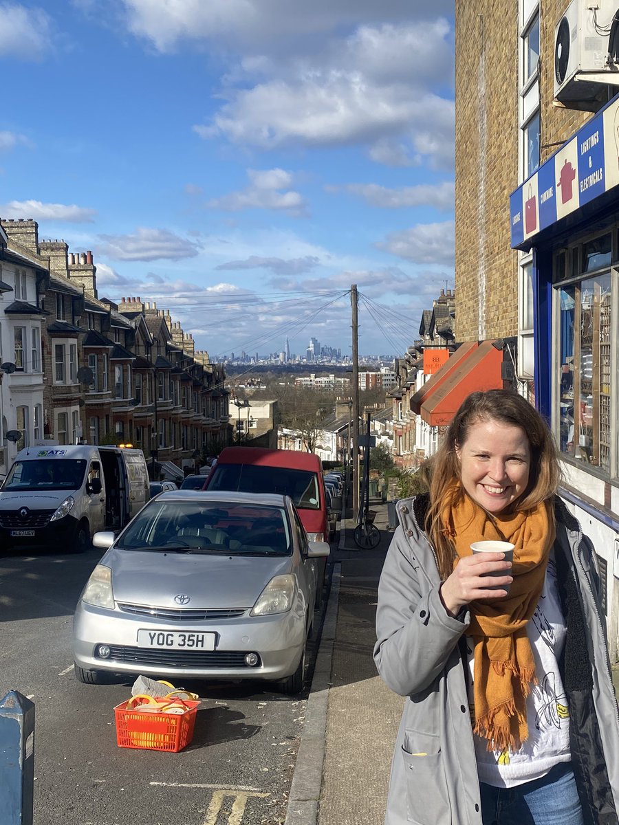 Lovely blue skies today on a lunchtime walk with <a href="/ChloeOxbury/">Chloe Oxbury</a> 🌞