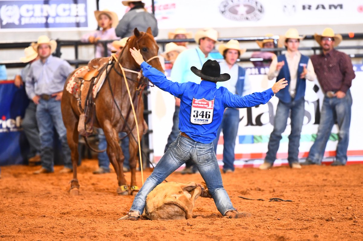 Throw your hands up in the air, because it is the WEEKEND🎉